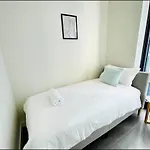Olympic Park Oasis - New 3B2B Condo - Pool, Parking