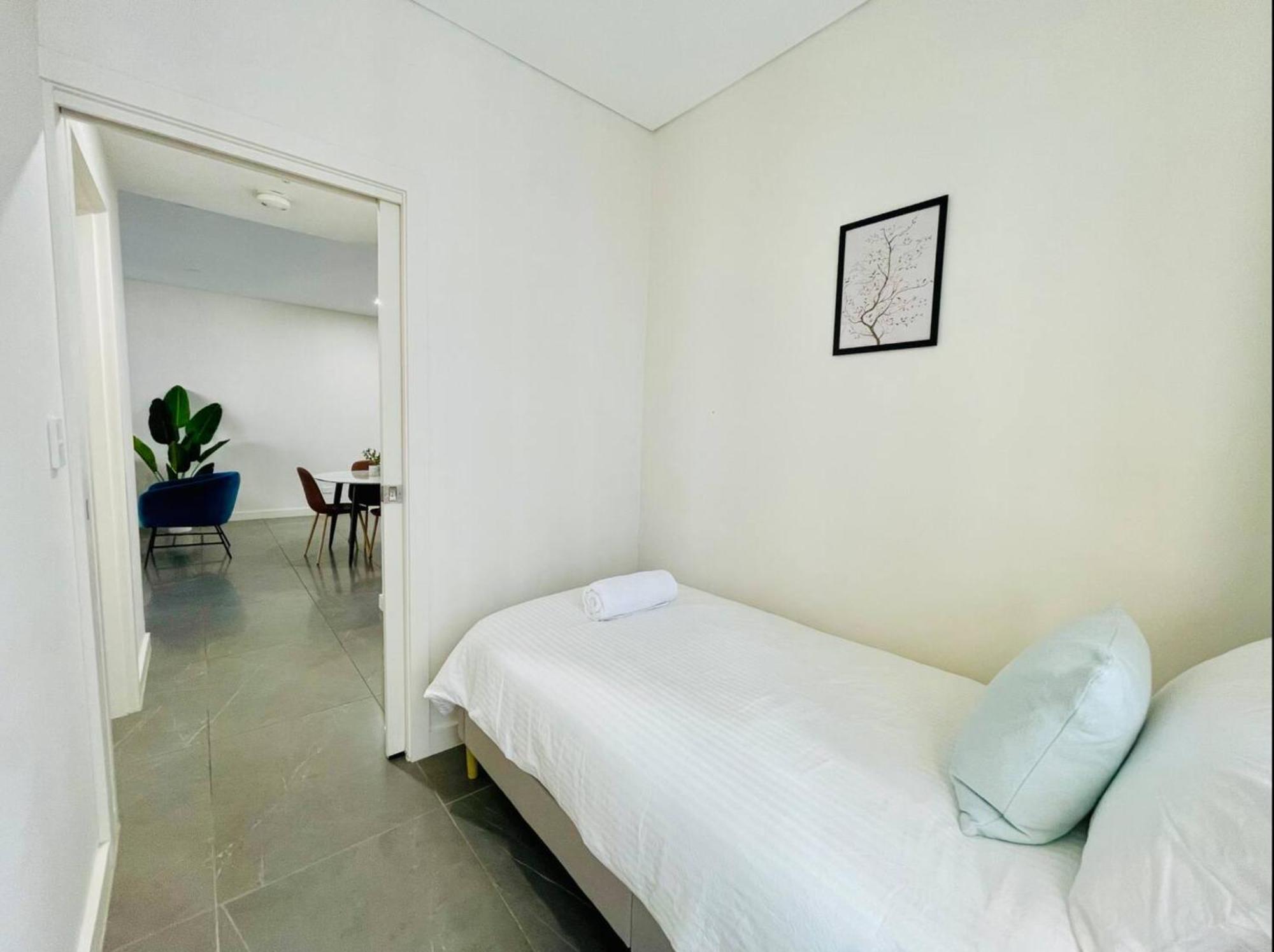 Olympic Park Oasis - New 3b2b - Pool, Parking Apartment Sydney