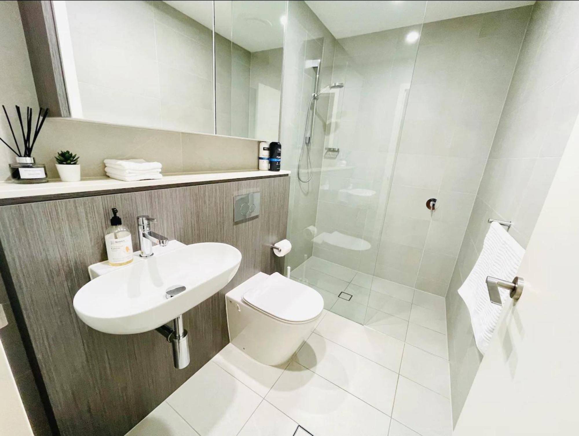 Olympic Park Oasis - New 3b2b - Pool, Parking Apartment Sydney